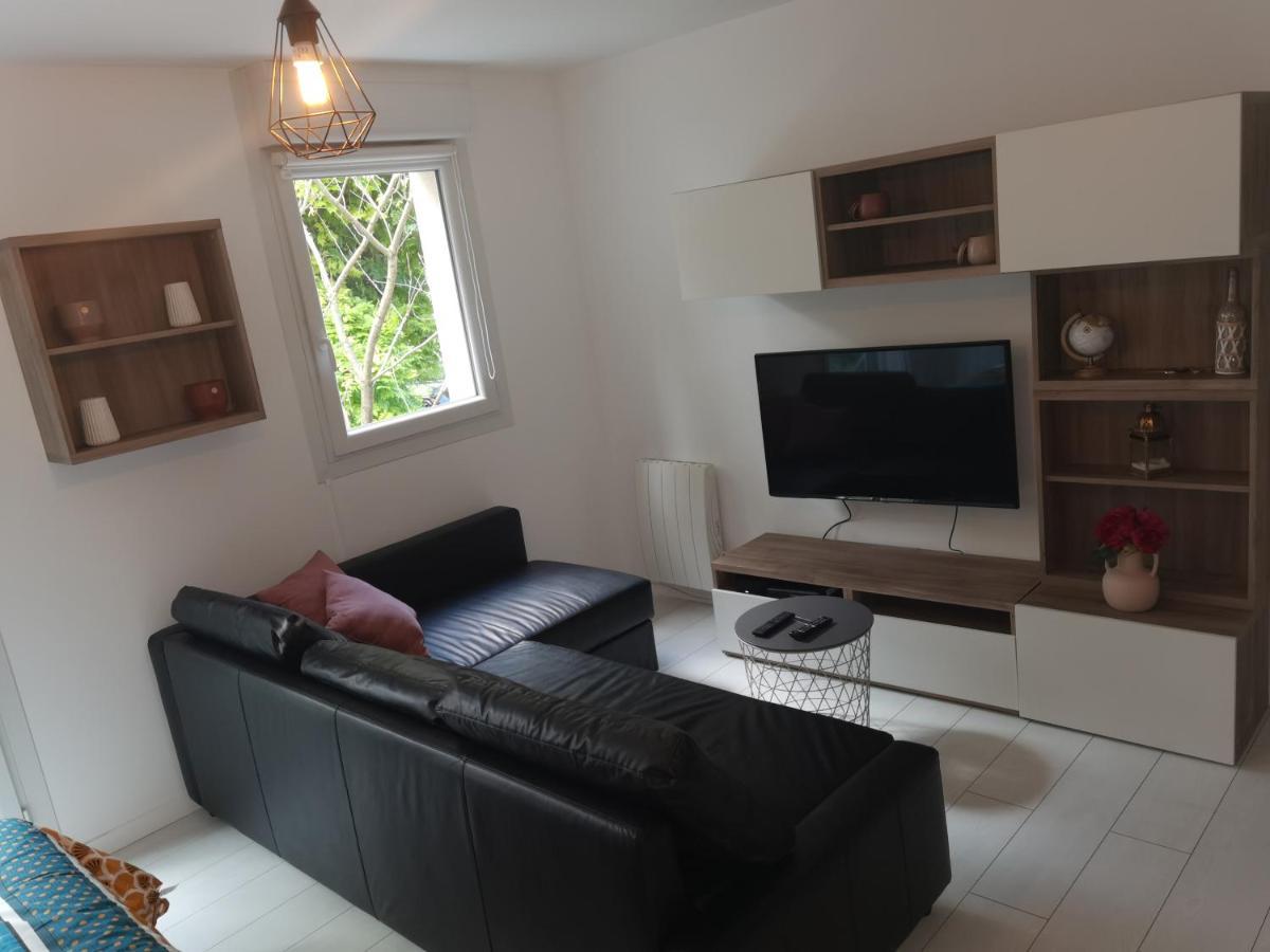Home Up Bezons Kültér fotó